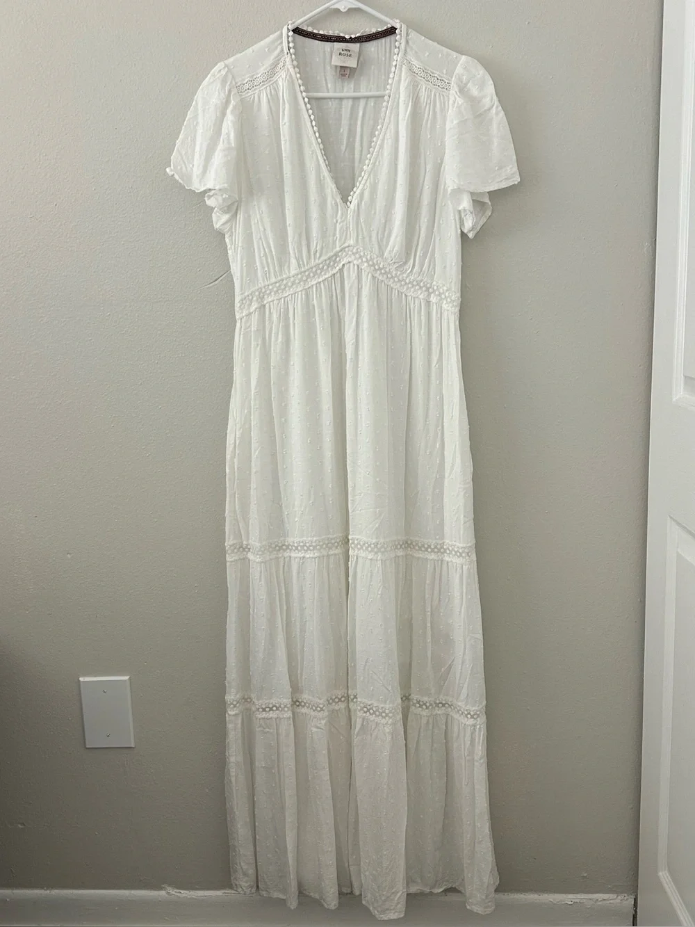 Knox Rose White Tiered Maxi Dress Women’s L Swiss Dot Lace Boho Romantic Beach